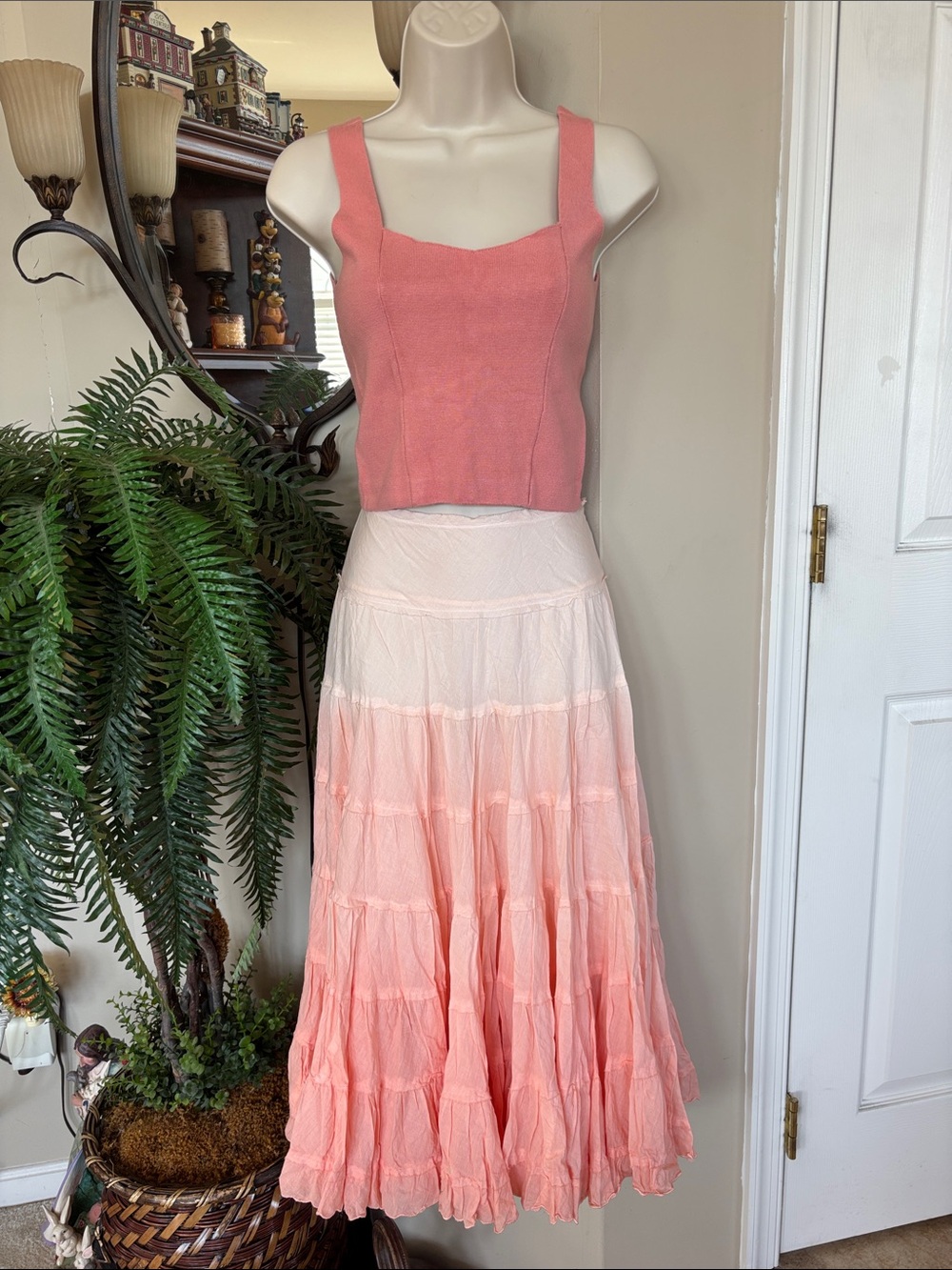 Aqua Ombre Coral Tiered Midi Skirt w/ Abercrombie & Fitch Sleeveless Crop Top